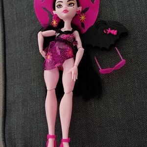 Monster High Scare-adise Island Draculaura Fashion Doll
